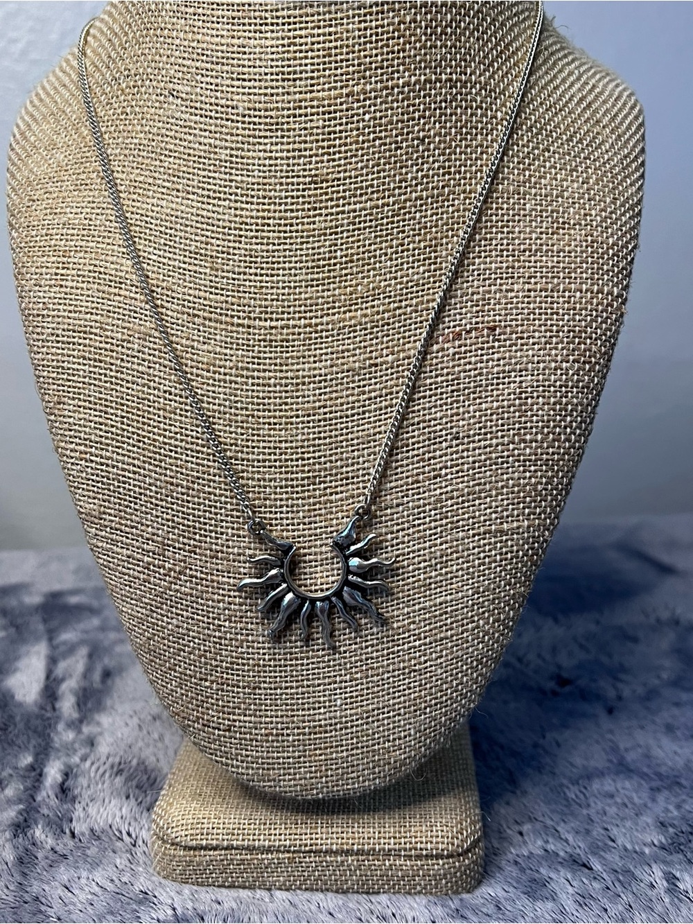 1980’s Sunburst Necklace 18in
